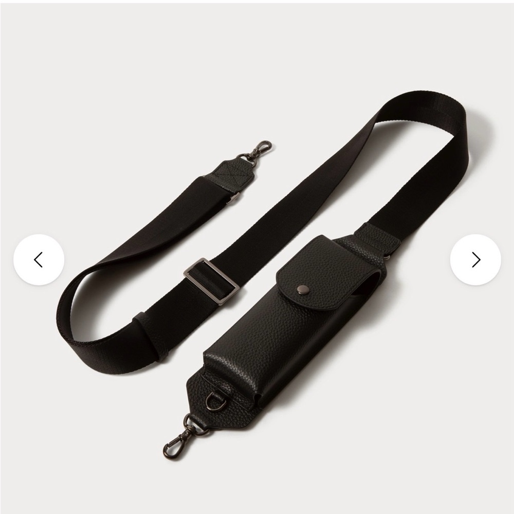 BANDOLIER Lana Glasses Strap
ADJUSTABLE CROSSBODY GLASSES POUCH IN BLACK/PEWTER - Picture 9 of 12